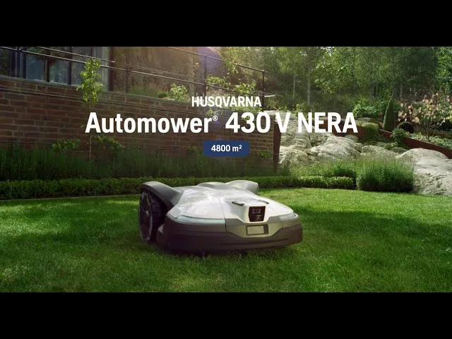 Stillbild ur Husqvarnas video om Automower 430V NERA och 450V NERA
