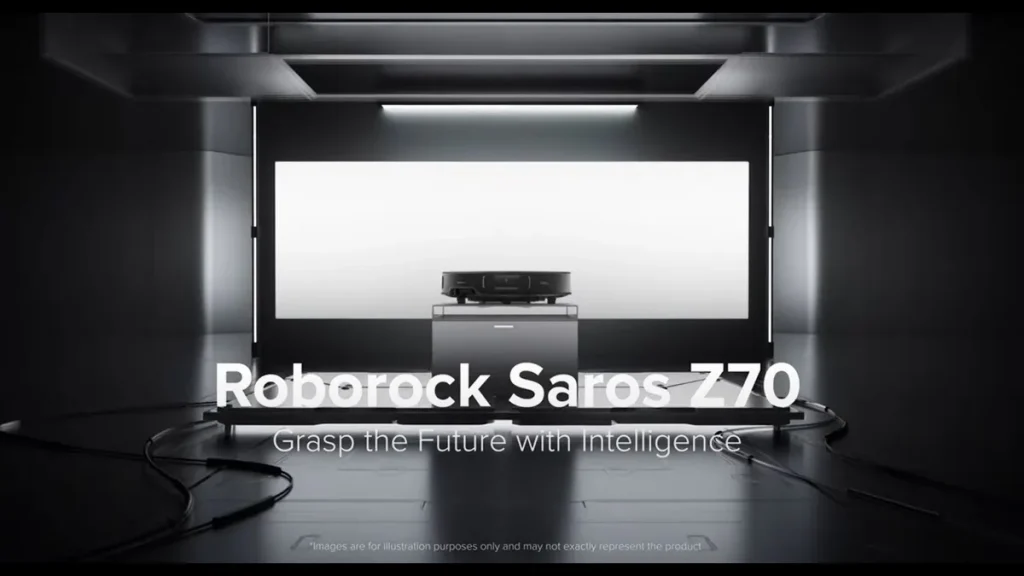 Stillbild ur Roborocks video om robotdammsugaren Saros Z70 med gripklo